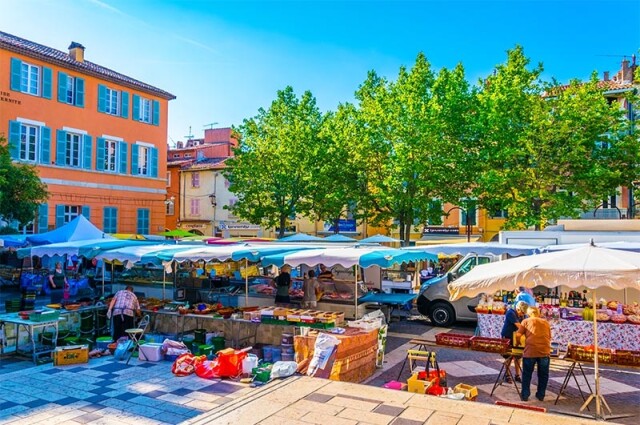 Comment sonoriser une rue commerçante, un marché de noël ou une foire en extérieur Comment sonoriser une rue commerçante, un marché de noël ou une foire en extérieur