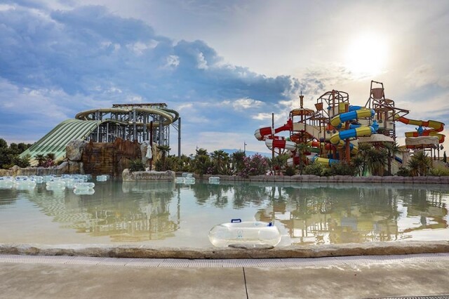 Comment sonoriser une piscine ou un parc aquatique Comment sonoriser une piscine ou un parc aquatique