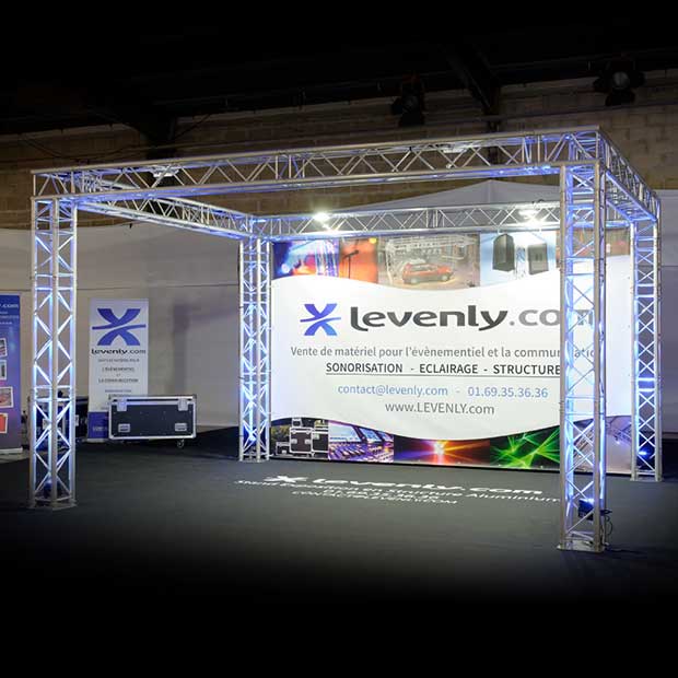 Démarquez-vous avec un stand d'exposition original ! Démarquez-vous avec un stand d'exposition original !